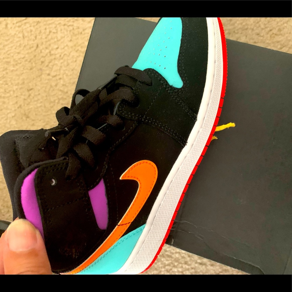 Nike boys size 4